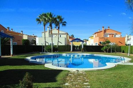 House With Garden At Oliva Nova Golf & Holiday home Les Deveses
